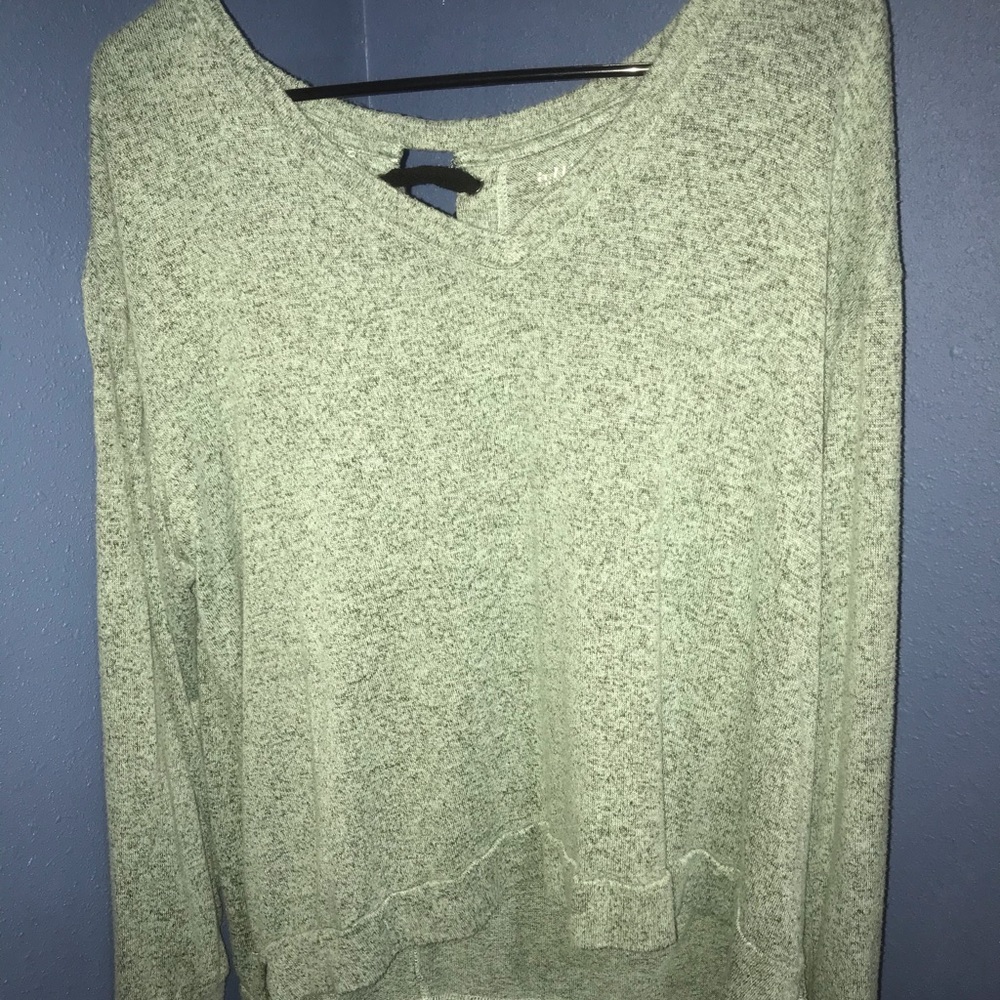 Sea foam V-neck Shirt
